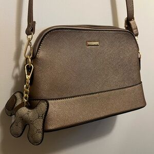 Crossbody bag with charm